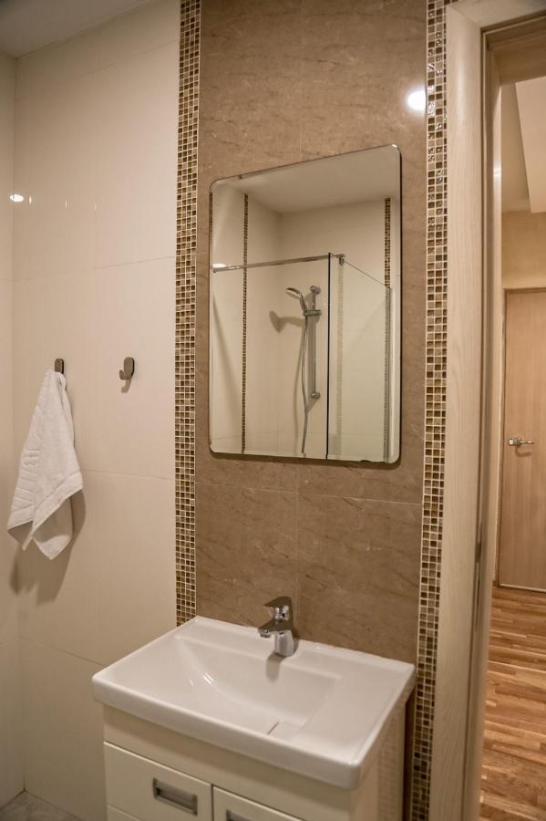 Miha Apartment Belgrado Exterior foto